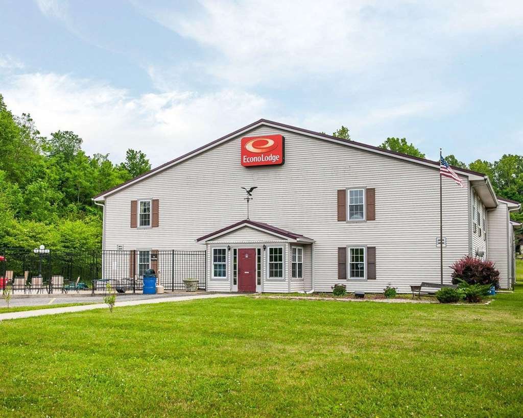 Royal Inn Rockville Exterior photo